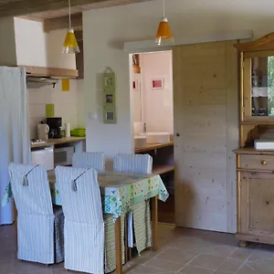 https://les-jardins-de-brusque.midi-pyreneeshotels.com